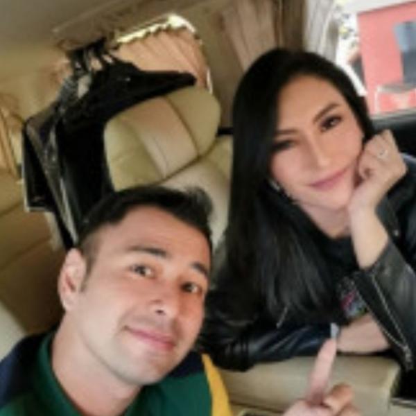 Artis Indonesia Tetap Akur dengan Mantan Pacar. (Foto: Instagram)