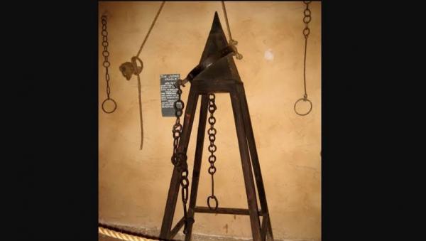 Alat Penyiksaan Paling Kejam untuk Tahanan, Judas Cradle. (Foto: Pinterest)