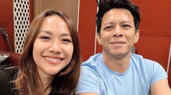 Intip kemesraan artis janda dan duda, bucin di usia tua. (Foto: IG)