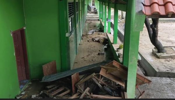 Hujan Deras, Sekolah di Kemusu Boyolali Terendam Banjir