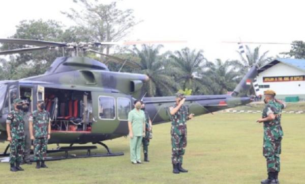 Pangdam XII Tanjungpura Mayjen TNI Sulaiman Agusto berkunjung ke Markas Yonif 645/GTY di Kabupaten Sambas. (Foto: Pendam Tanjungpura).