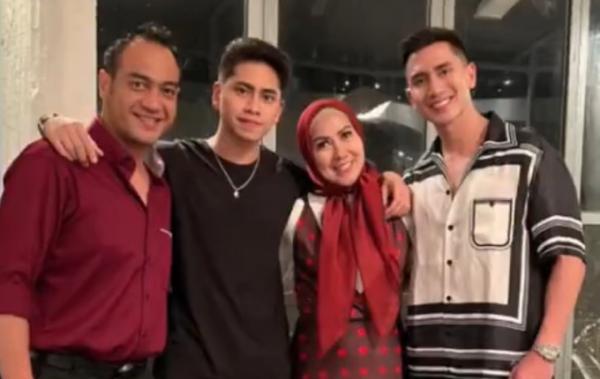 Artis yang punya anak angkat, Venna Melinda Artis yang punya anak angkat, Venna Melinda (Foto: IG)