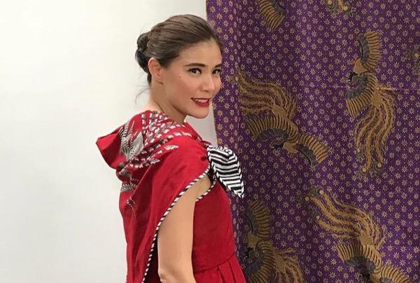 Deretan artis cantik merayakan Imle, Olga Lydia. (Foto: IG)