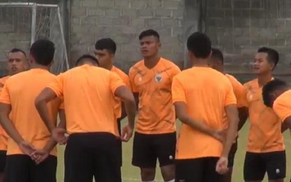 Timnas Indonesia menggelar latihan di Bali. (Foto: iNews/Indira Arri).