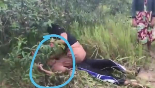 Viral Ribut Cowok 2 Tangkapan layar video viral dua remaja putri berkelahi karena masalah pacar. (Foto: iNews/Haryanto).