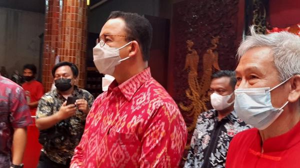 Ini Alasan Anies Beri Bantuan Sosial selama Pandemi Pakai Kartu