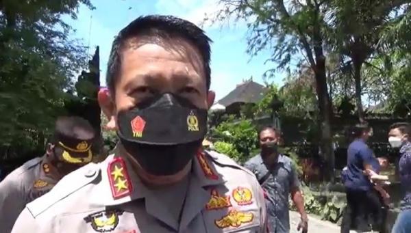 Polisi Buru Pembuang Sampah Tes Antigen di Selat Bali