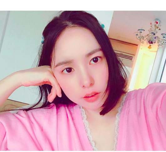 Artis Korea yang ulang tahun Februari. (Foto: instagram)