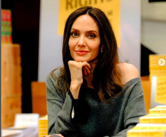 Screen Shot 2022 02 02 At 17 43 14 Artis Cantik Hollywood yang Rela Tampil Sexy Demi Sebuah Peran. (Foto: Instagram)