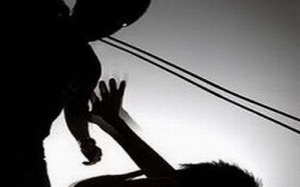 6 Orang Serang Pelayan Warkop di Cibinong, Terluka di Jari hingga Leher
