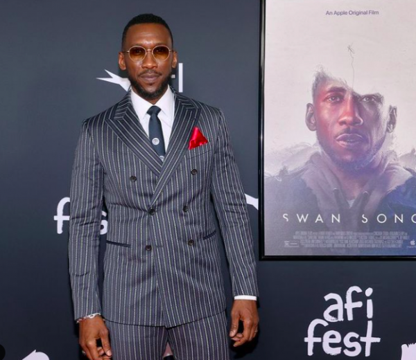 Mahershala Ali Artis Hollywood Amerika yang Beragama Islam. (Foto: Instagram)