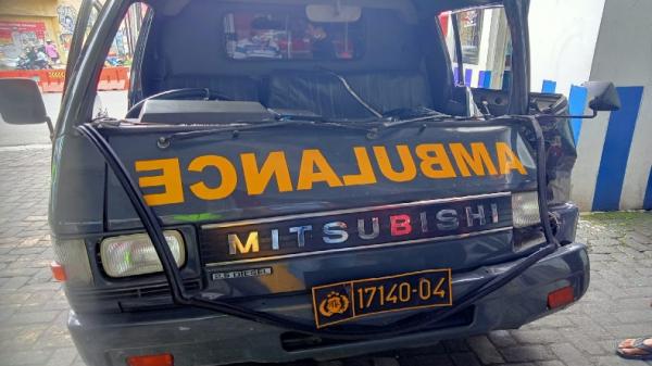 Brak! Ambulans Jenazah Setukpa Polri Tabrak Belakang Truk di Sukabumi