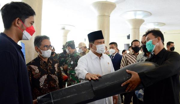 Mahasiswa UGM Pamer Pesawat Tanpa Awak, Begini Reaksi Menhan Prabowo
