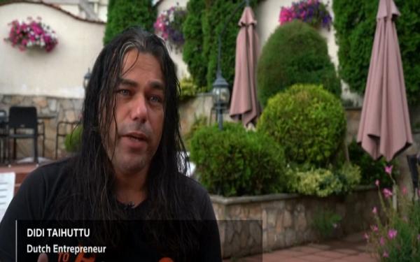 Keluarga Bitcoin 2 Reu Keluarga Bitcoin memutuskan menetap di Portugal. Negara ini dipilih karena merupakan surga pajak kripto utama di Eropa. (foto: Reuters)