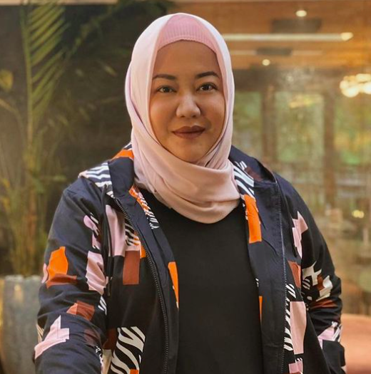 Artis Indonesia yang Beralih Profesi Jadi PNS. (Foto: Instagram)