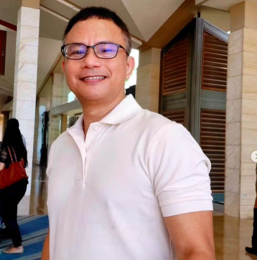 Artis Indonesia yang Beralih Profesi Jadi PNS. (Foto: Instagram)