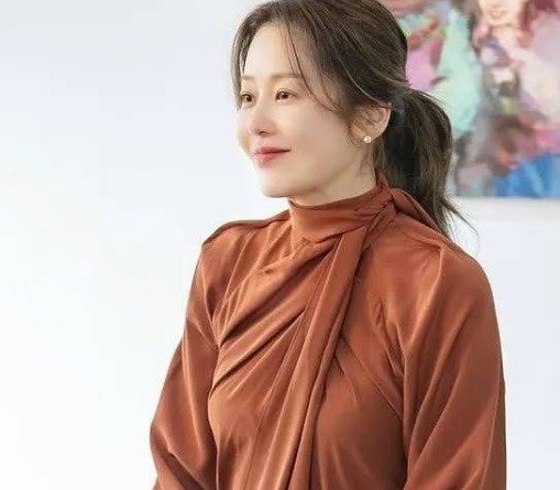 Go Hyun Jung Artis Korea dengan Bayaran Termahal . (foto: Instagram)