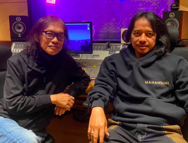 Screen Shot 2022 02 13 At 12 22 06 Musisi yang Pernah Berkolaborasi dengan Younky Soewarno. (Foto: Instagram)