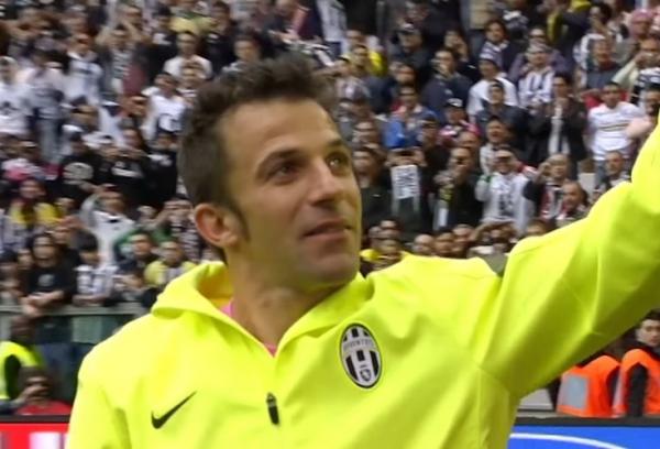 Alessandro Del Piero Alessandro Del Piero pamit pada fans Juventus pada 2012. (Foto: Youtube/Juventus)