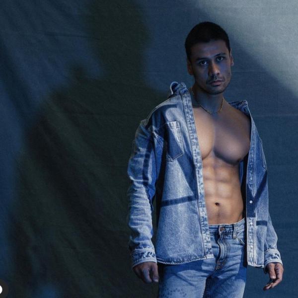 Artis Indonesia non muslim yang bisa membaca Al-Qur’an. (Foto: instagram)