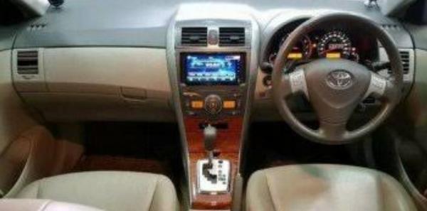 Corolla Altis Interior