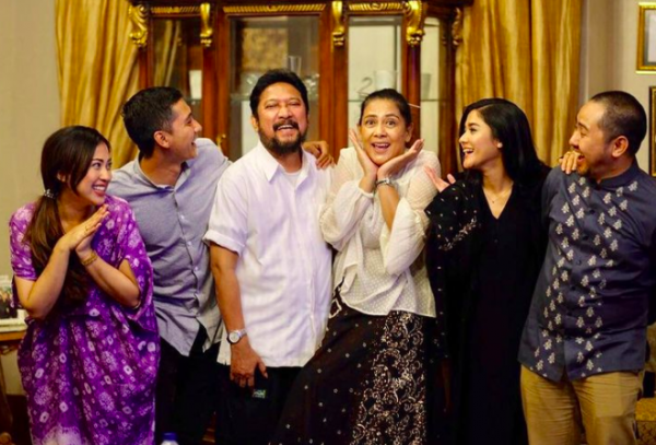 Artis Bercerai Setelah Jadi Anggota DPR. (Foto: Instagram)