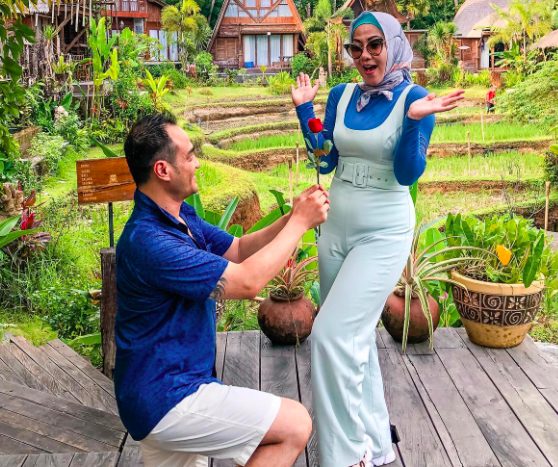 Artis Bercerai Setelah Jadi Anggota DPR. (Foto: Instagram)