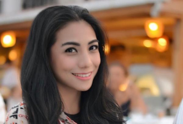 Artis Indonesia yang menikah dengan bule mualaf, Siti Perk. (Foto: IG)