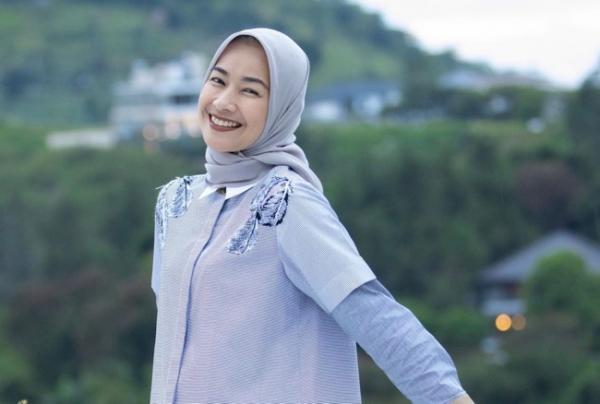 Artis merintis karier dari abang none. (Foto: Instagram)
