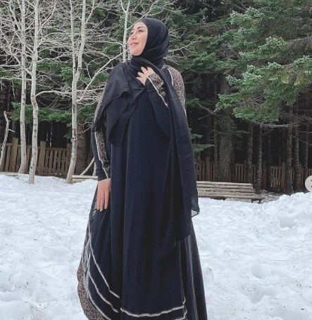 Istri Artis Pilih Cerai daripada dipoligami. (Foto: Instagram)