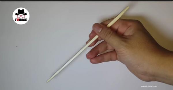 Cara Memakai Sumpit 2