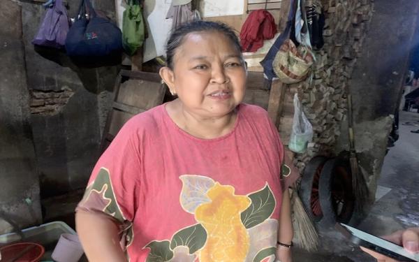 Perajin Tahu Tempe di Rawa Selatan 2 Salah satu perajin tahu tempe di Kampung Rawa Selatan, Siti Khodijah. (Foto: Advenia Elisabeth/MPI)