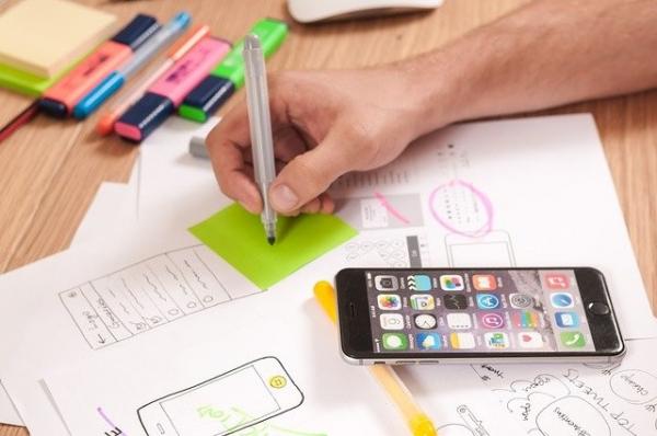 Profesi dan Gaji UI/UX Designer di Indonesia