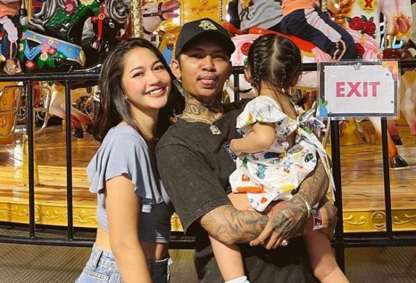 Artis yang mengaku hamil di luar nikah. (Foto: IG)