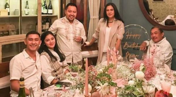 Potret Mesra2 Potret mesra Lydia Kandou dengan kekasih barunya. (Foto: Instagram)