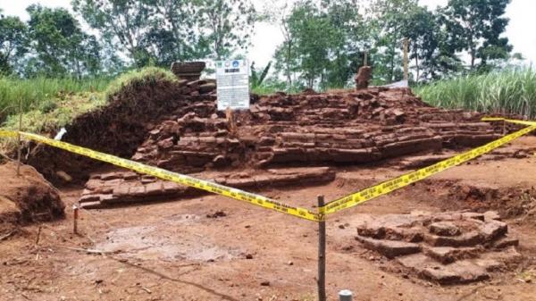 Balai Pelestarian Cagar Budaya (BPCB) Jawa Timur (Jatim) menemukan tiga arca di Situs Srigading.