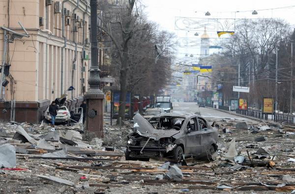 Tentara Rusia Antar 30 Ton Bantuan Kemanusiaan ke Kharkiv Ukraina, Ada Ikan Kaleng dan Roti