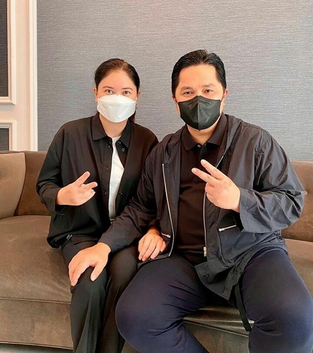 Erick Thohir dan Istri Isoman Banyak kegiatan yang dilakukan Menteri BUMN Erick Thohir saat menjalani isolasi mandiri (isoman), mulai dari membaca buku hingga habiskan waktu dengan istri. (Foto: Instagram @erickthohir)