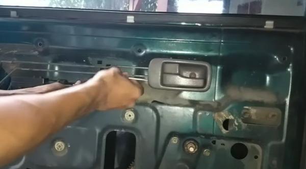 Pintu Ingin Terkunci Otomatis, Berikut Cara Pasang Central Lock di Mobil