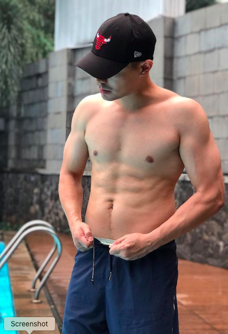 Artis Ganteng dengan Badan Berotot. (Foto: Instagram)