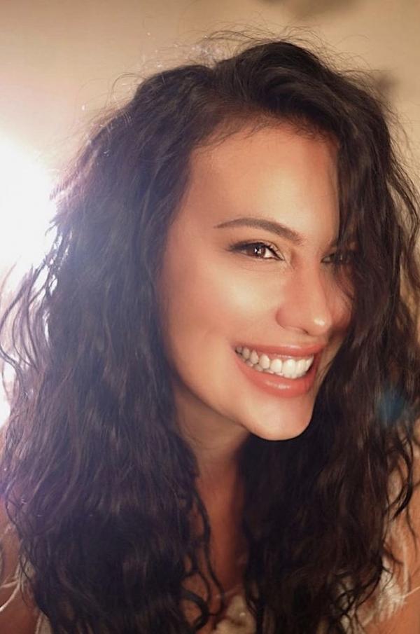 Artis Cantik Berusia di Atas 40 Tahun Cantik dan Seksi. (Foto: instagram)