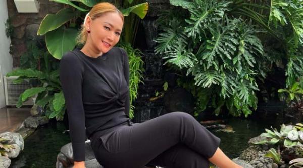 Inul Daratista pose yoga. (Foto: IG)