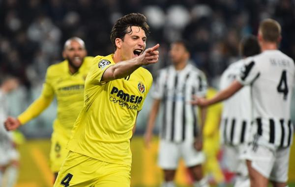Villarreal menang besar 3-0 atas Juventus di leg kedua Liga Champions 2021/2022. Pasukan Unai Emery ngamuk di 15 menit jelang laga usai. (foto: REUTERS/Massimo Pinca).