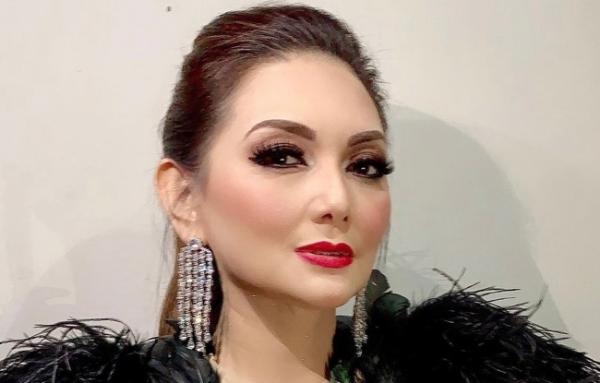 Artis Pernah Pacaran dengan Anggota Kerajaan, Nia Daniaty. (Foto: IG)
