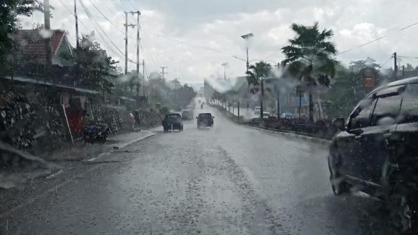 Pancaroba Picu Cuaca Ekstrem di Jabar, BMKG Bandung: Ini Berlangsung hingga Akhir Mei