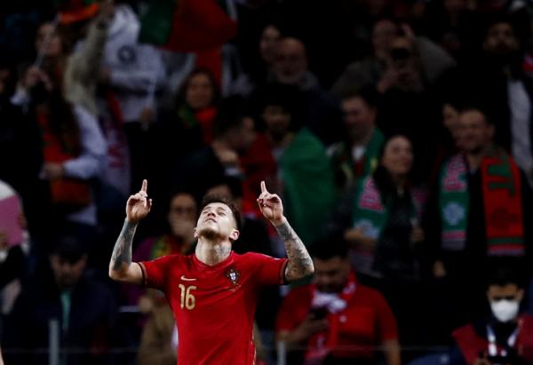 Gelandang serang Portugal, Otavio Gelandang serang Portugal, Otavio merayakan gol ke gawang Turki dalam laga playoff Kualifikasi Piala Dunia 2022 di Stadion Do Dragao, Porto, Jumat (25/3/2022). (Foto: REUTERS/Pedro Nunes)