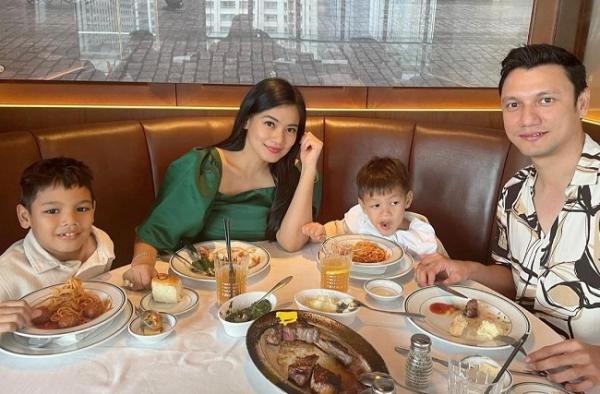 Titi Kamal dan Tian Titi Kamal dan Christian Sugiono telah 13 tahun berumah tangga. (Foto: IG)