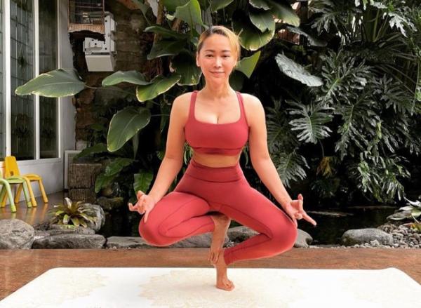 Inul Daratista pose yoga. (Foto: IG)