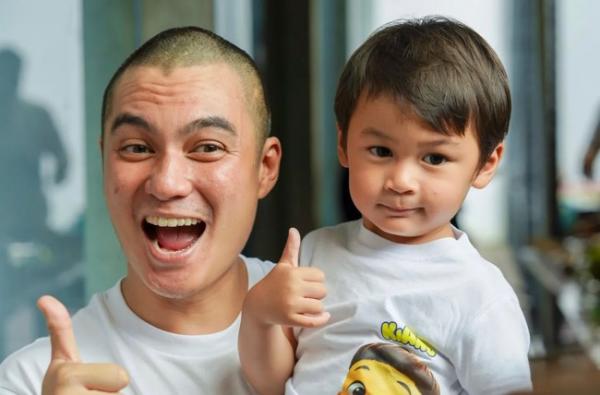 Baim Wong Ubah Gaya Rambut, Netizen Sebut Mirip Sosok Ini!