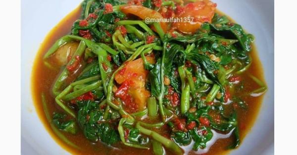 5 Inspirasi Resep Cah Kangkung untuk Menu Sehari-hari, Enak Pakai Cumi dan Bakso